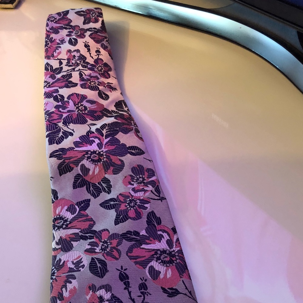 Duchamp London tie
